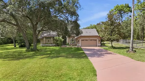 11109 Golden Eagle Ave, Weeki Wachee, FL 34613