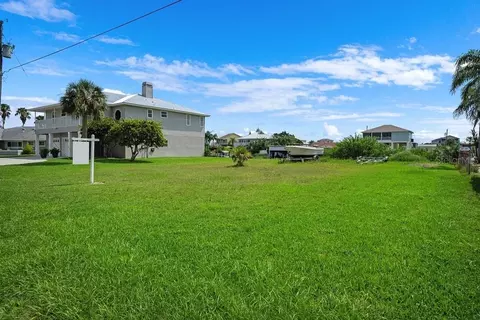 Paradise Circle, Hernando Beach, FL 34607 photo 5