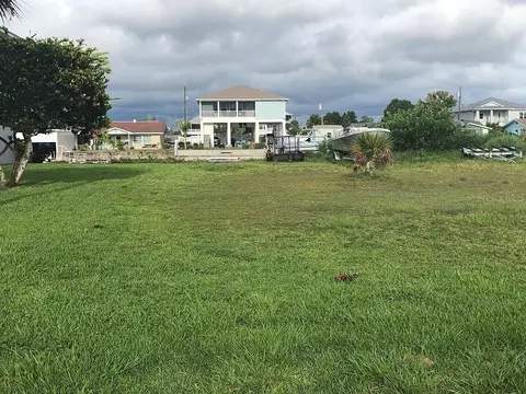 Paradise Circle, Hernando Beach, FL 34607 photo 9