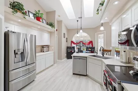 Kitchen - 1131 E Bluebird Ct, Hernando, FL 34442 photo 1 of 4