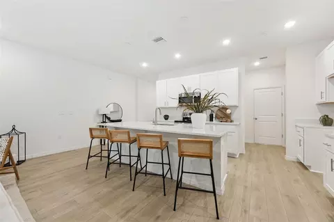 Kitchen - 5204 Luisa Ct, Saint Cloud, FL 34771 photo 2 of 7