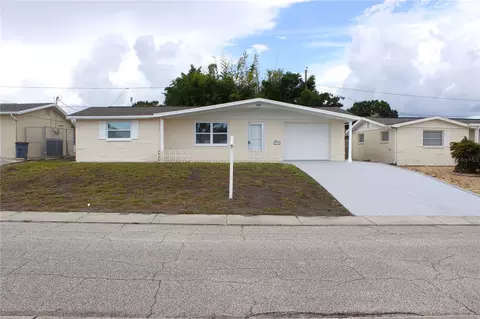 5102 Manor Dr, New Port Richey, FL 34652