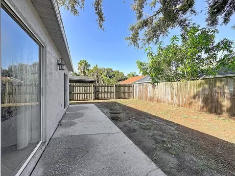 Exterior - 13436 Silvercreek Dr, Riverview, FL 33579 photo 3 of 4