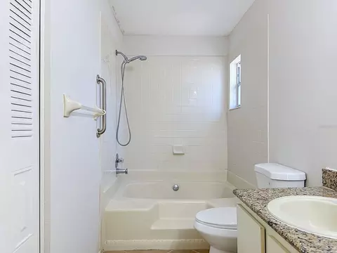 Bath - 13436 Silvercreek Dr, Riverview, FL 33579 photo 2 of 3
