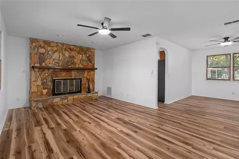 Living - 3316 Seaview Dr, Spring Hill, FL 34606 photo 3 of 4