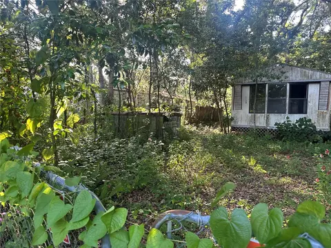 Exterior - 1128 N Jackson Ave S, Spring Hill, FL 34604 photo 3 of 9