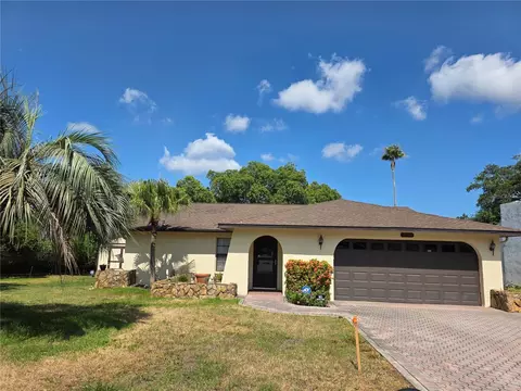 8831 Forest Lake Dr, Port Richey, FL 34668
