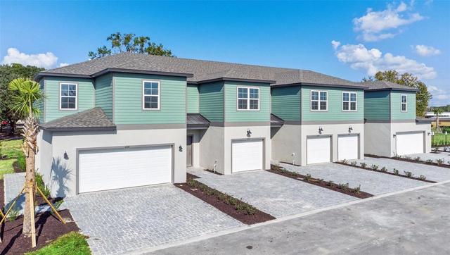 2294 Red Pine Ct, Eustis, FL 32726