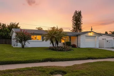 5109 Cardiff Dr, Holiday, FL 34690