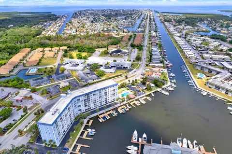 4939 Floramar Ter #204, New Port Richey, FL 34652