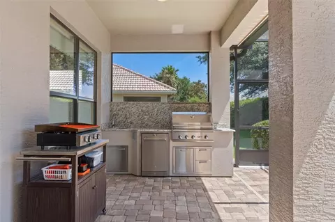 Kitchen - 2015 N Rhodes Pt, Hernando, FL 34442 photo 6 of 7