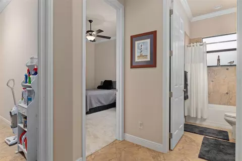 Entry Way - 2015 N Rhodes Pt, Hernando, FL 34442 photo 4 of 5