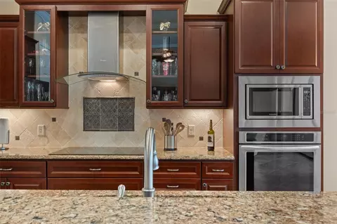 Kitchen - 2015 N Rhodes Pt, Hernando, FL 34442 photo 2 of 7
