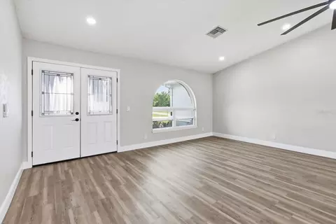 Living - 9642 Elgin Blvd, Spring Hill, FL 34606 photo 4 of 8
