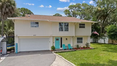 1410 Riverside Dr, Tarpon Springs, FL 34689
