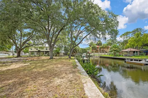 6134 Island Dr, Weeki Wachee, FL 34607 photo 8