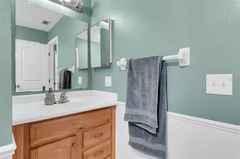 Bath - 5283 Baldock Ave, Spring Hill, FL 34608 photo 2 of 3