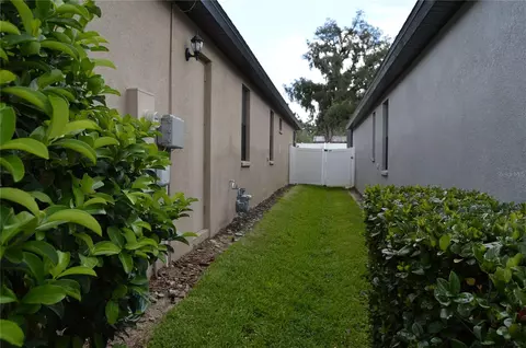 Exterior - 1214 Florablu Dr, Seffner, FL 33584 photo 5 of 13
