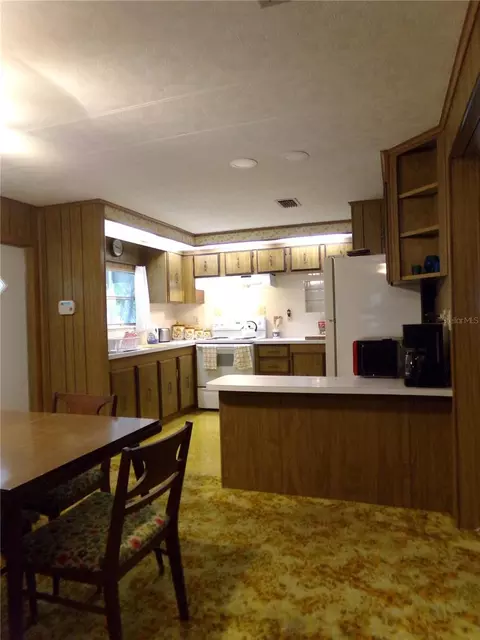 Kitchen - 12199 SW 44th Dr, Webster, FL 33597 photo 1 of 4