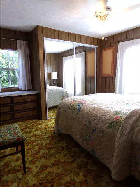 Bedroom - 12199 SW 44th Dr, Webster, FL 33597 photo 3 of 4