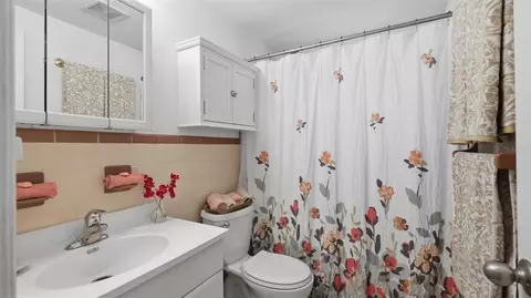 Bath - 3498 Thunderbird Ave, Spring Hill, FL 34606 photo 1 of 1
