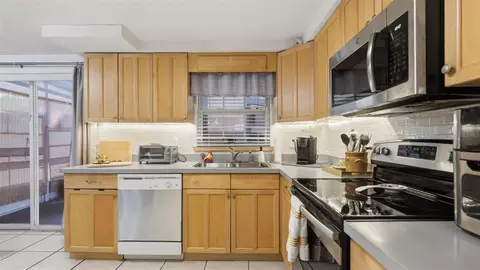 Kitchen - 3498 Thunderbird Ave, Spring Hill, FL 34606 photo 3 of 5