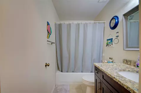 Bath - 4441 Chamber Ct, Spring Hill, FL 34609 photo 2 of 5