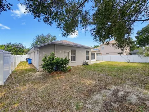 Exterior - 2021 Rutherford Dr, Dover, FL 33527 photo 11 of 13