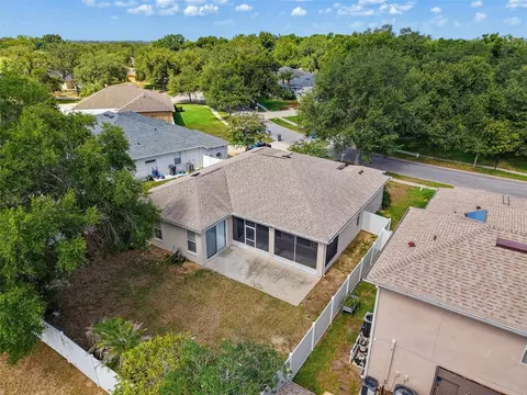 View/Area - 2021 Rutherford Dr, Dover, FL 33527 photo 1 of 5