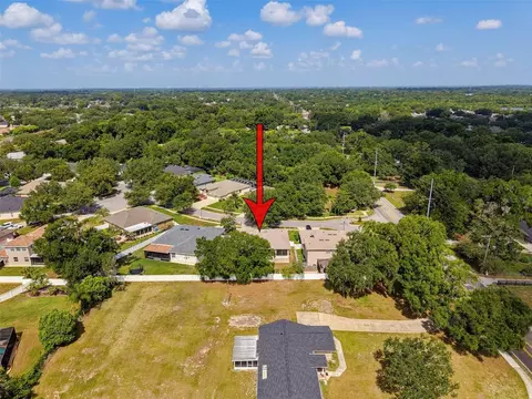 View/Area - 2021 Rutherford Dr, Dover, FL 33527 photo 3 of 5