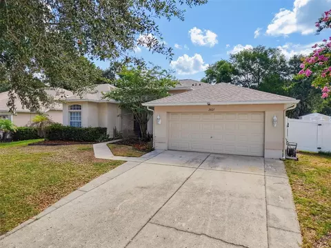 Exterior - 2021 Rutherford Dr, Dover, FL 33527 photo 3 of 13