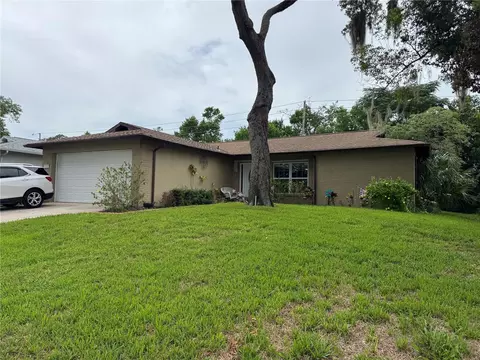 10707 Salamanca Dr, Port Richey, FL 34668