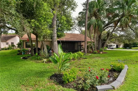 Exterior - 8050 Eacon Ct, Hudson, FL 34667 photo 8 of 13