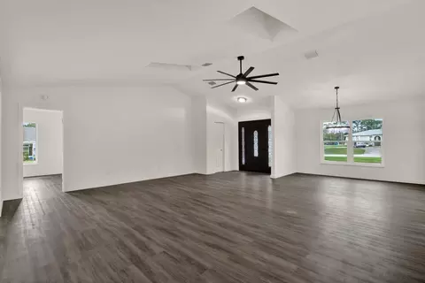 Living - 12186 Lamont Dr, Spring Hill, FL 34608 photo 3 of 4