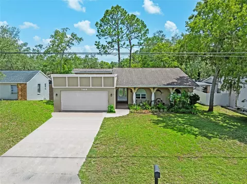 Exterior - 7466 Apache Trl, Spring Hill, FL 34606 photo 2 of 9