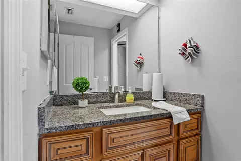 Bath - 7466 Apache Trl, Spring Hill, FL 34606 photo 6 of 7