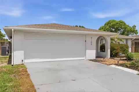9105 Hunt Club Ln, Port Richey, FL 34668