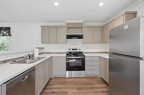 Kitchen - 4241 E Hawaii Ln, Hernando, FL 34442 photo 2 of 2