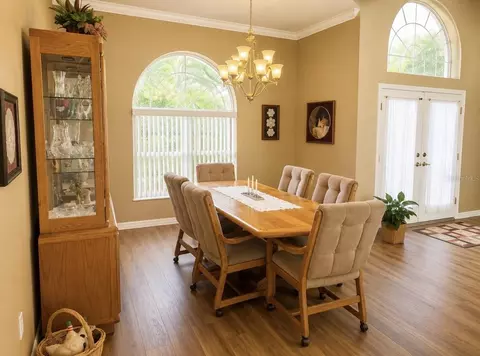 Dining - 7552 River Country Dr, Weeki Wachee, FL 34607 photo 2 of 2