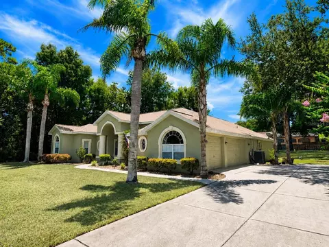 Exterior - 7552 River Country Dr, Weeki Wachee, FL 34607 photo 2 of 7