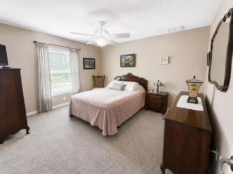Bedroom - 7552 River Country Dr, Weeki Wachee, FL 34607 photo 5 of 5