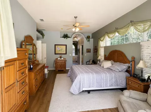 Bedroom - 7552 River Country Dr, Weeki Wachee, FL 34607 photo 2 of 5