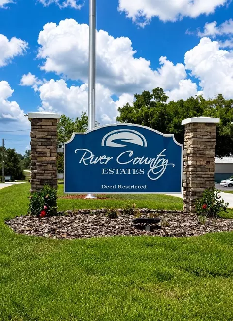 View/Area - 7552 River Country Dr, Weeki Wachee, FL 34607 photo 7 of 7