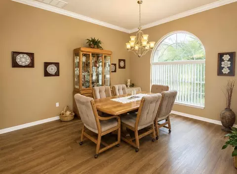 Dining - 7552 River Country Dr, Weeki Wachee, FL 34607 photo 1 of 2