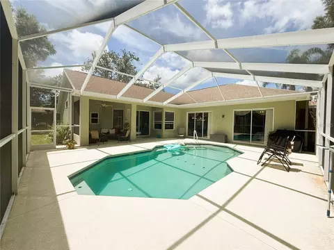 Exterior - 7552 River Country Dr, Weeki Wachee, FL 34607 photo 3 of 7