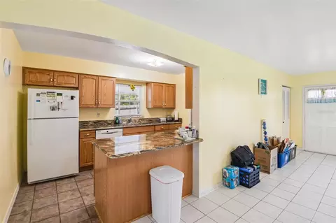 Kitchen - 7446 Pinehurst Dr, Spring Hill, FL 34606 photo 2 of 7