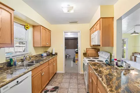 Kitchen - 7446 Pinehurst Dr, Spring Hill, FL 34606 photo 4 of 7