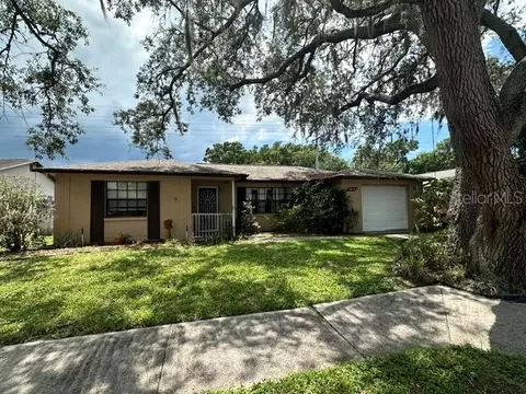 7812 Royal Hart Dr, New Port Richey, FL 34653