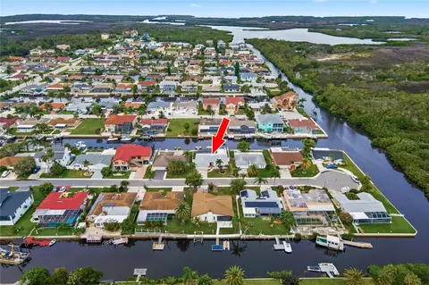9911 Island Harbor Dr, Port Richey, FL 34668