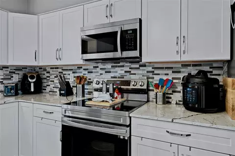 Kitchen - 4211 Augustine Rd, Spring Hill, FL 34609 photo 5 of 6